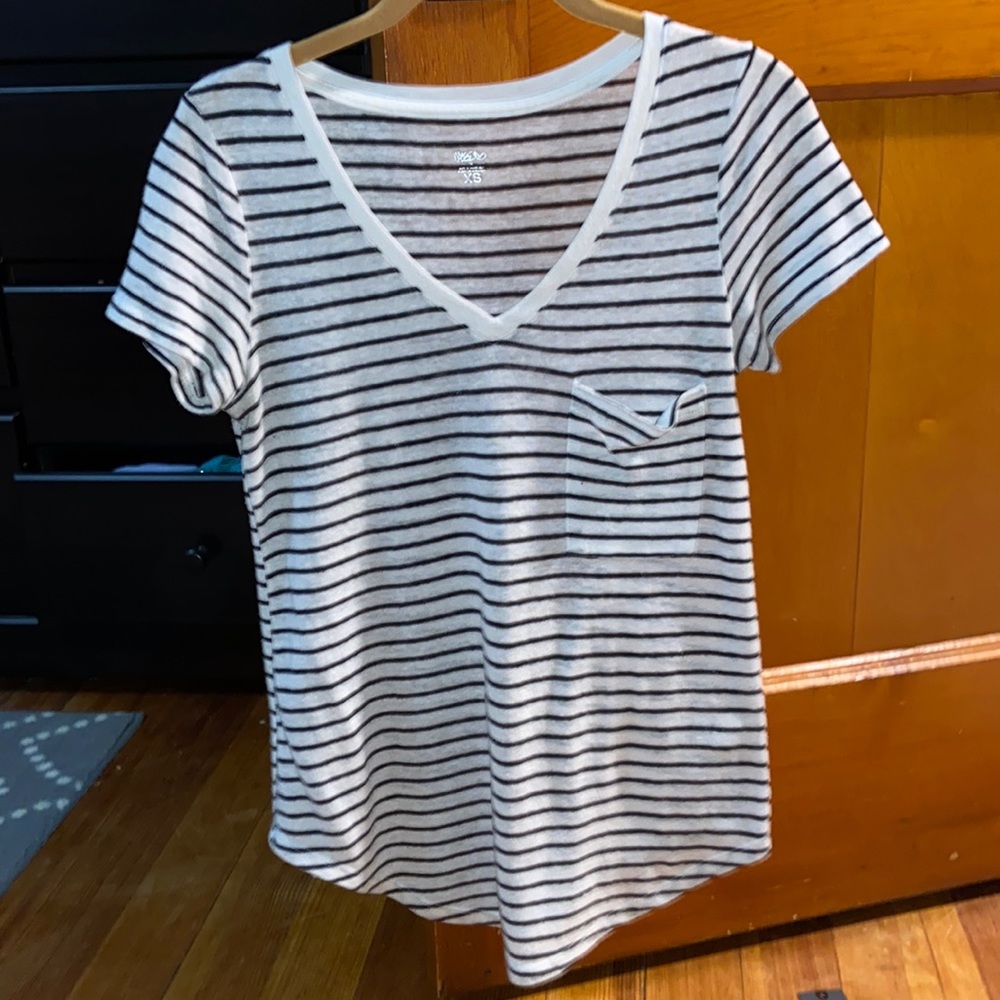 Mossimo tshirt